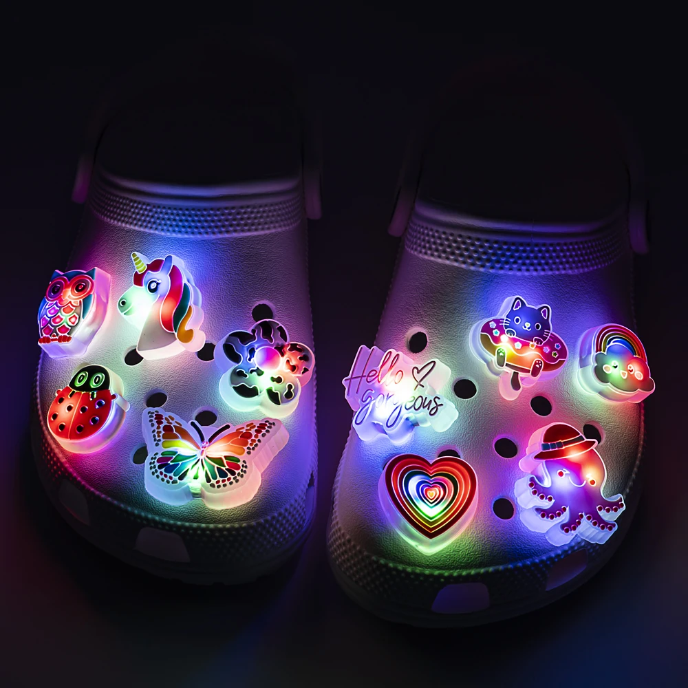 5pcs LED Shoe Charms for Kids Luminous Duck Cat Gamepad Pink Cat Shoe Accessories Pins Women Men Fashion Buckle Shoe Decoration