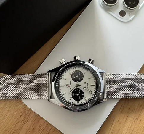 Ceinture en cuir à deux yeux, cinq aiguilles et pleine fonction pour hommes, style chronographe quartz populaire.