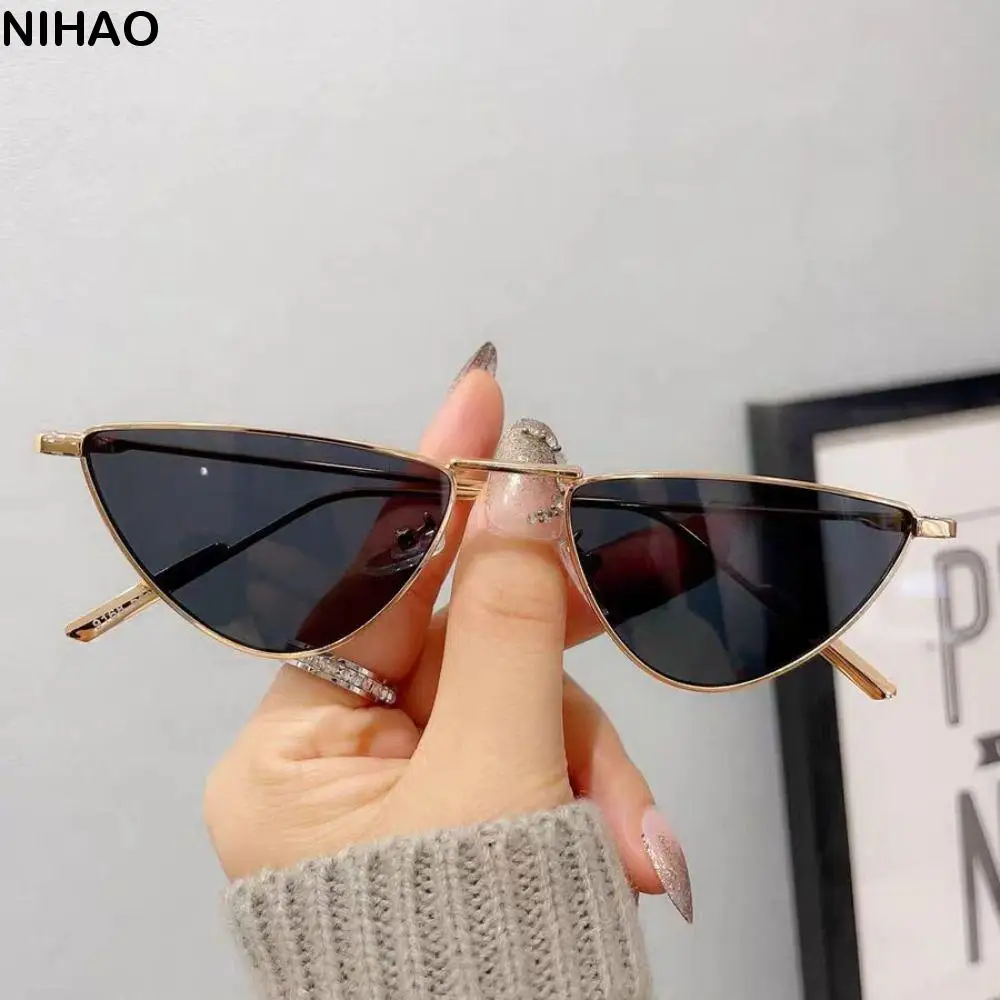 

New Trendy Retro Triangle Sun Glasses Y2K UV400 Women HD Sunglasses Punk Spicy Girl Anti-UV Glasses Hip-hop