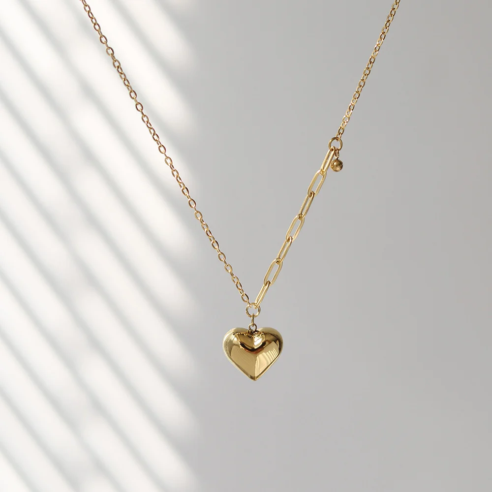 Love Heart Pendant Necklace For Women Stainless Steel Chain Plated Gold Color Aesthetic Gothic Luxury Designer Fashion Jewelry