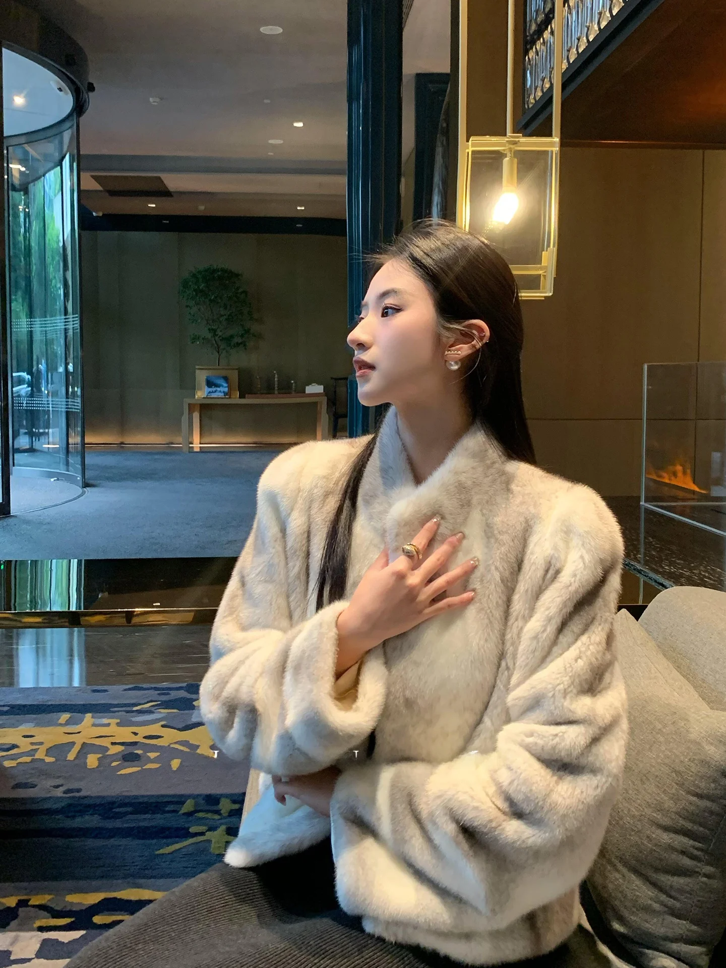 Casaco de inverno feminino thiened pele intercada luxo senhora pele artificial eco-friendly casaco de pele do falso casaco de comprimento médio