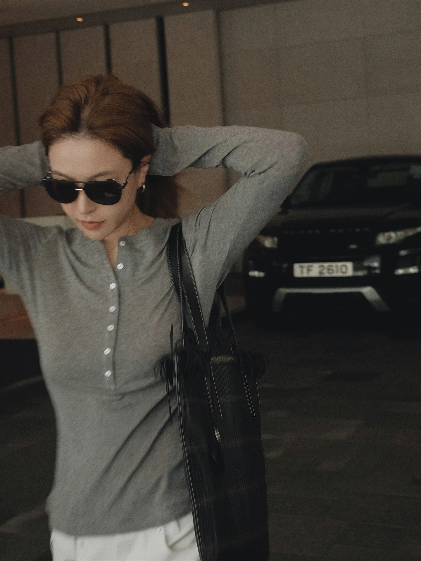 

Moerop Slim Fit round Ne Button Long Sve Base irt Tee Colors Micro Transparent Lyocell Casual Sle Women Top