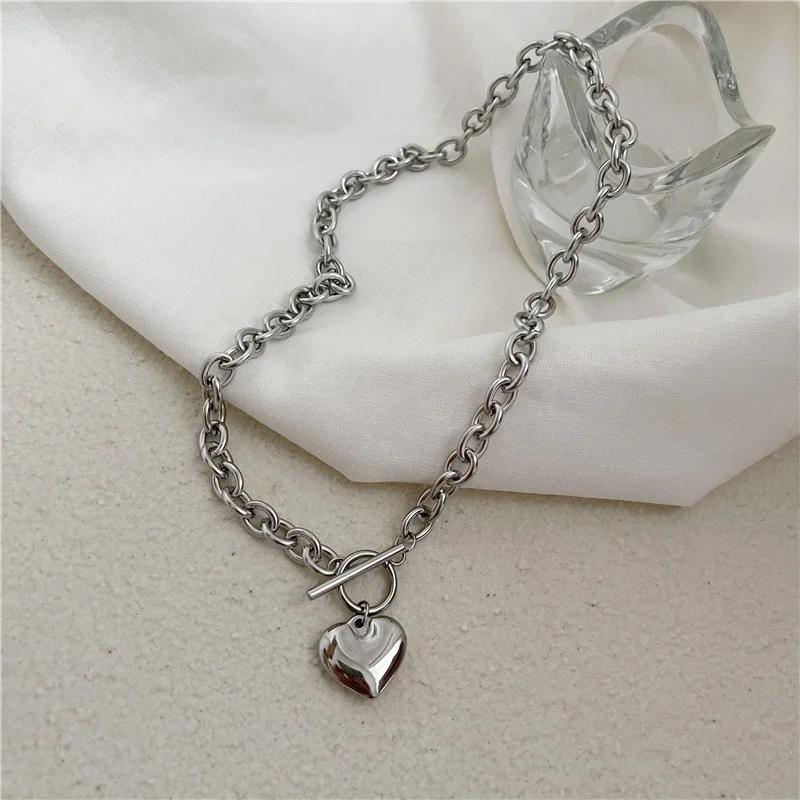 European Style Hyperbole Love Heart Pendant Necklaces Coldness Punk Neck Chains For Women Unisex Korean Fashion Jewelry Dancing