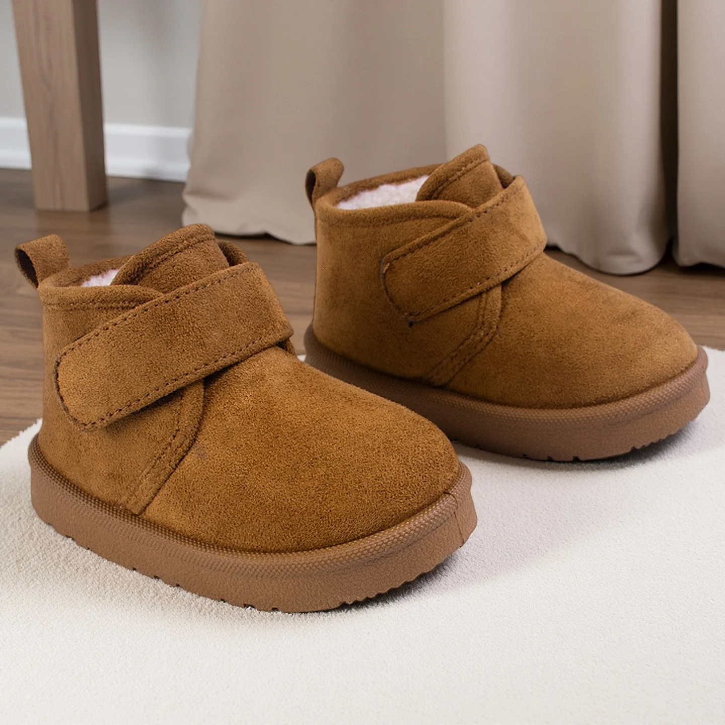 أحذية الثلوج الخارجية للأولاد والبنات، أحذية شتوية دافئة مضادة للانزلاق باللون البيج والأسود للأطفال