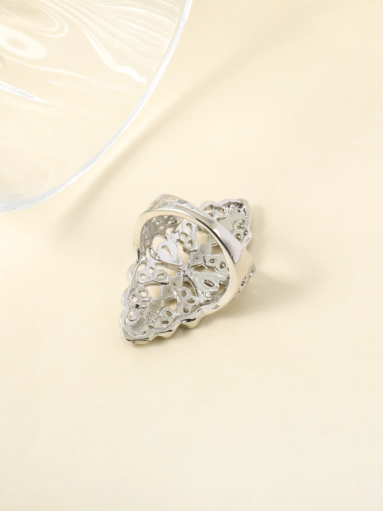 Silver Retro Palace Style Diamond Lace Wide Edition Exaggerated Petals Ladies Grand Personality Ring