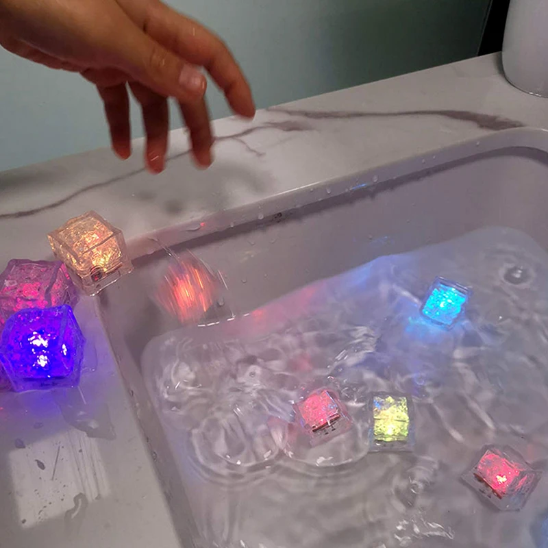 LED Light Up giocattoli da bagno per bambini colorati che cambiano luci subacquee impermeabili giocattoli da bagno vasca da bagno per bambini per bambini regali per ragazze dei ragazzi