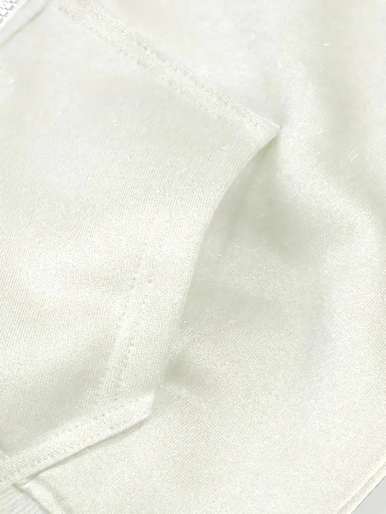 ดิสนีย์ วันพีซ ดิสนีย์ ซินเดอเรลล่า ซีรีส์ ลายเควี่ยมูส เสื้อฮู้ดมีซิปสีขาวสำหรับผู้หญิง เสื้อโค้ทมีฮู้ดสำหรับฤดูใบไม้ร่วง/ฤดูหนาว ให้ความอบอุ่น