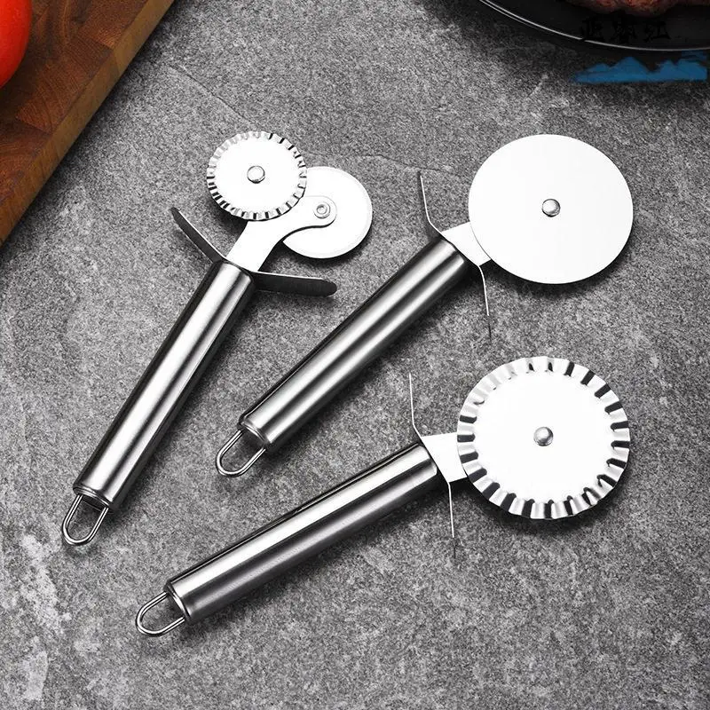 stainless-steel-pizza-cutter-rolling-knife-universal-type-with-flower-cutting-wheel-home-use-creative-kitchen-tool
