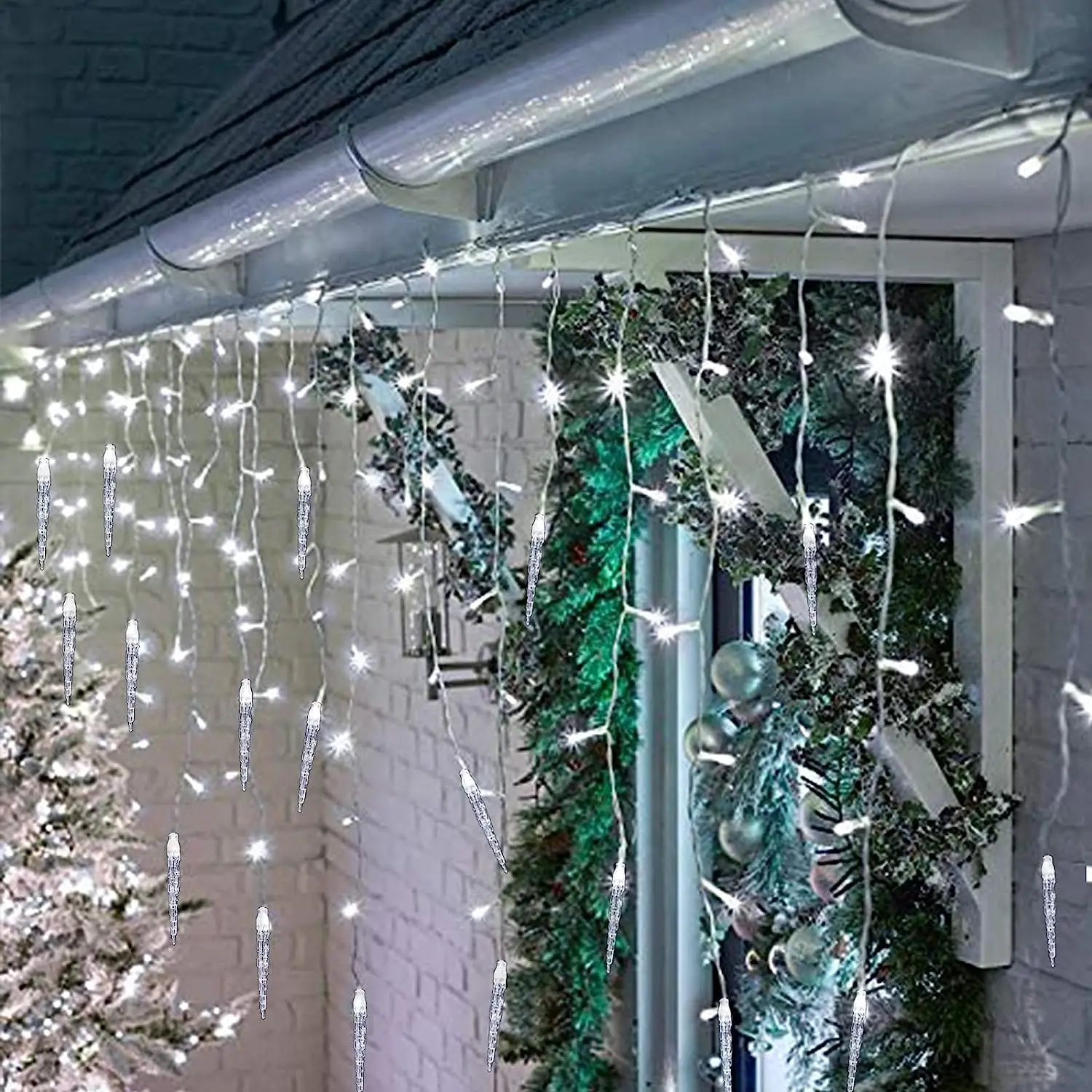 Kerstversiering 2025 Led Icicle Lights Outdoor Waterdicht Gordijn Light Street Garland Winter IP44 Veiligheidsspanning Nieuwjaar 2025 Droop 0.6 / 0.7 / 0.8 Voor Valentijn / Bruiloft / Xmas / Home / House Decor