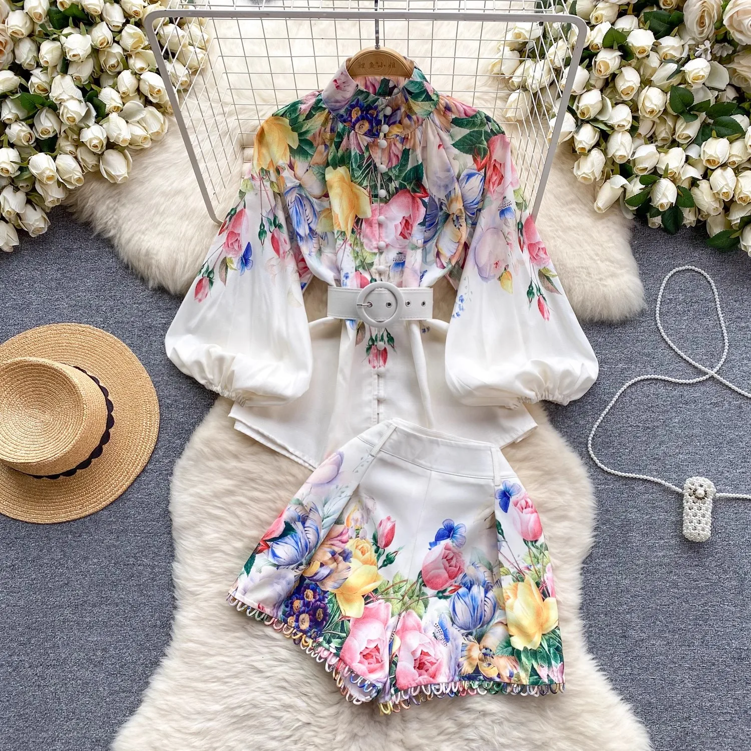 Summer Runway Two Piece Shorts Suit Women Stand Lantern Sleeve Printed Loose Belt Blouses + Hollow Hem Shorts Matching Sets 6227