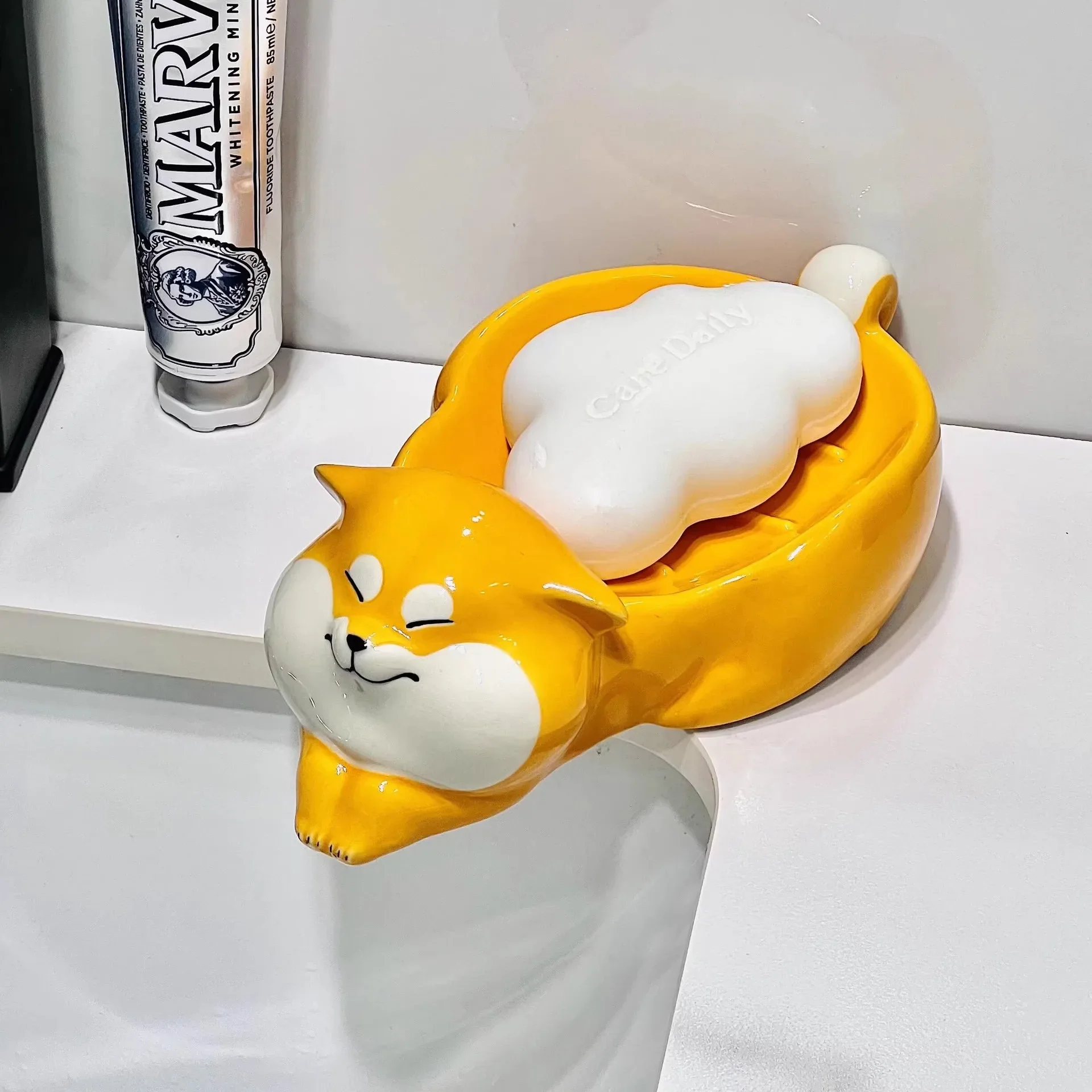 Cartoon Creative Ceramic Love Shiba Dog Soap Box Shelf Bathroom Non-stagnant Drain Soap Dish Holder