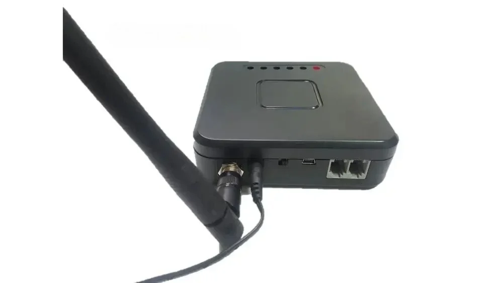 450MHz fixed wireless end point with RJ11 phone port and battery