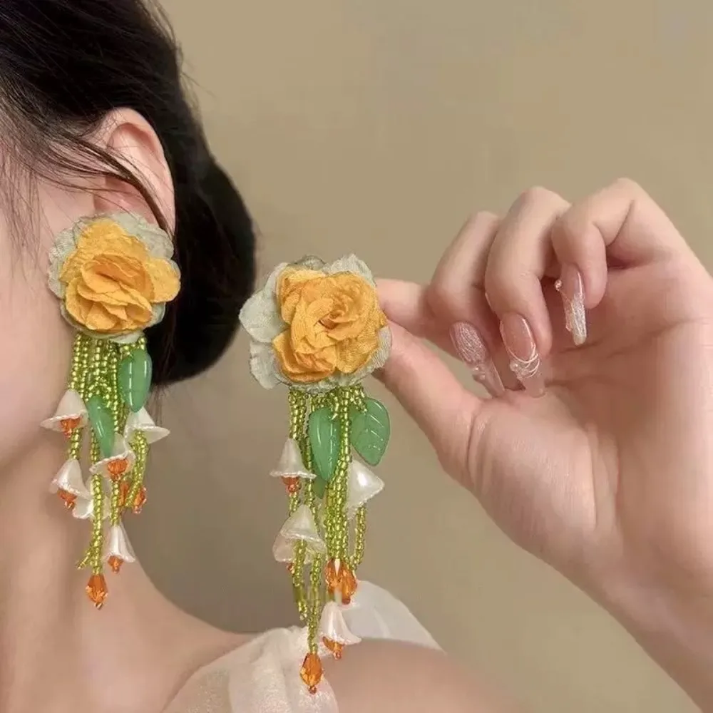 أقراط متدلية على شكل زهرة حلوة مبالغ فيها أقراط شاطئ شرابة مطرزة بالكريستال أقراط بتلات رائعة على شاطئ البحر #3