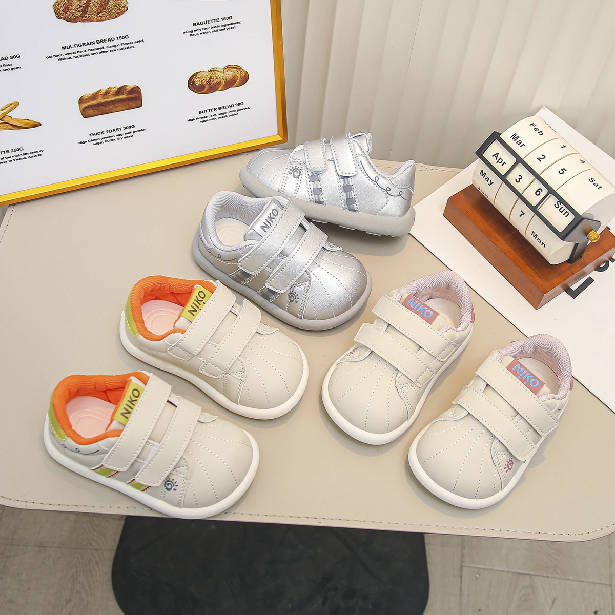 Little Girls Striped Casual Sneakers, Dual Hook and Loop Board Shoes, Soft Non‑Slip Lightweight Kids Trainers for Autumn