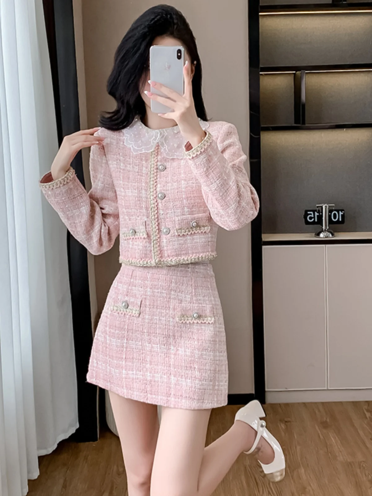 Autumn/winter Street-style Youthful Fashion Chic Sweet Spicy Skirt Elegant Suit Set, Petite Short Skirt Two-piece Set Hot Sale