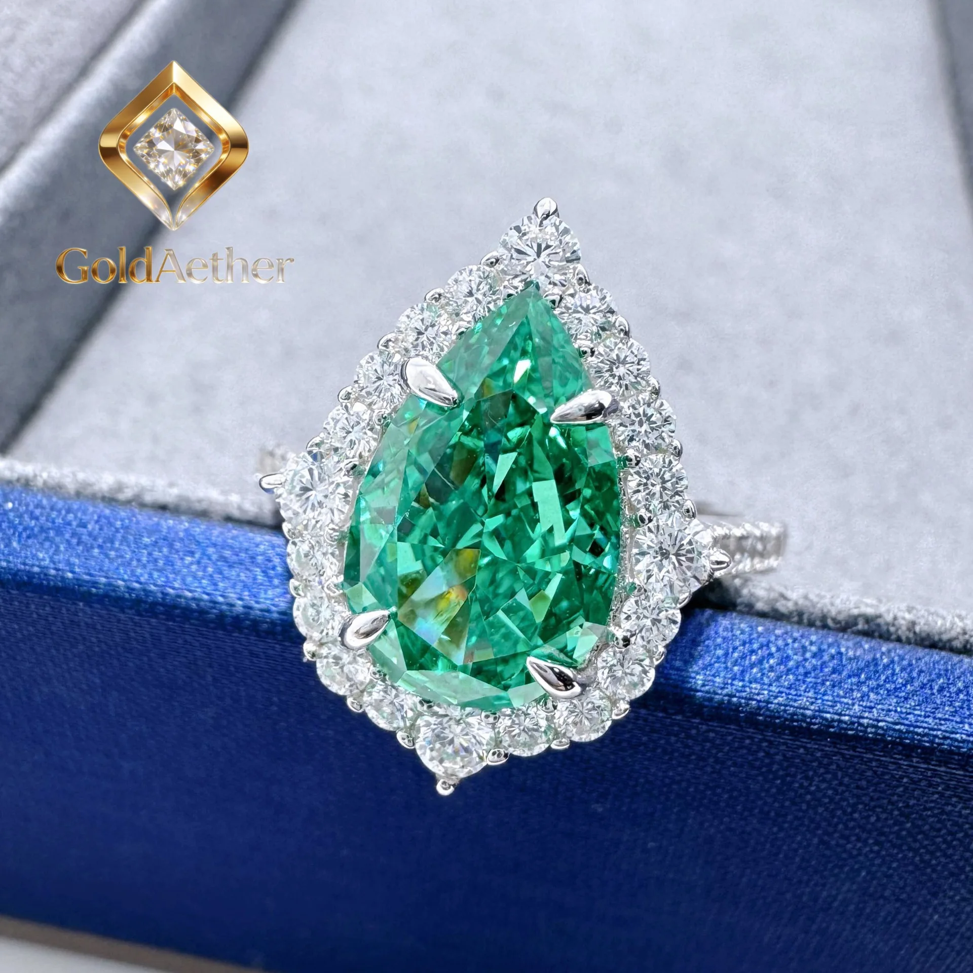 

GoldNouveau Luxury Solid Platinum PT950 Women's Drops Shaped Green 3 carats Diamond Ring