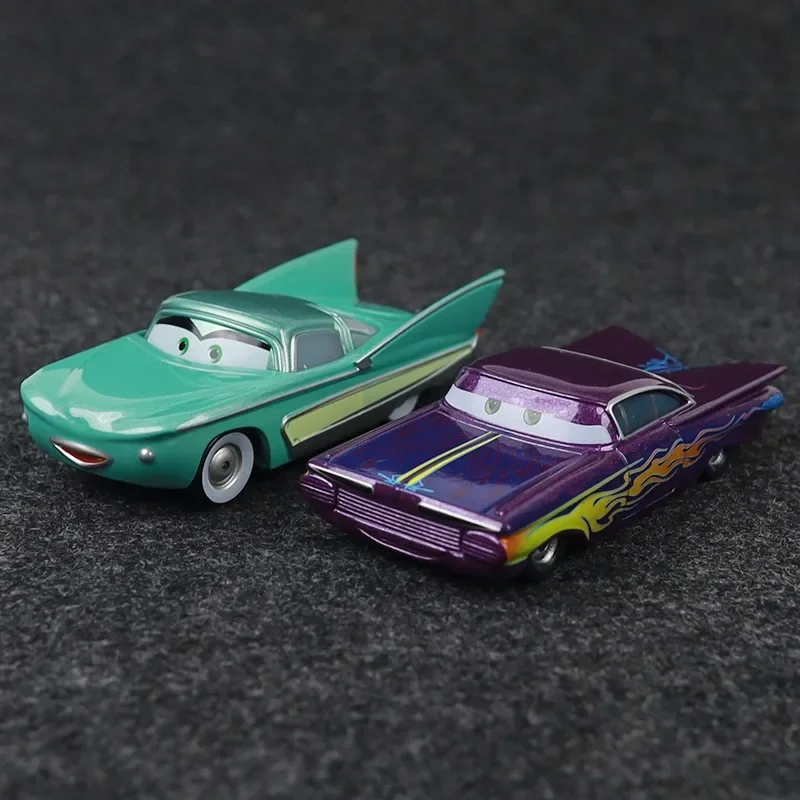 

Pixar Cars 3 Container truck Disney Toys Lightning Mcqueen Racing Family Collection Flo Diecast Model Car Boy Girl Children Gift