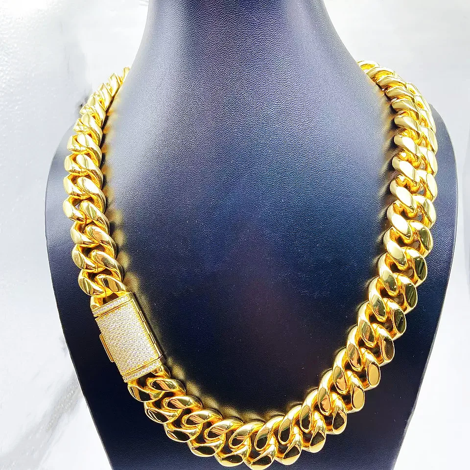 10mm 12mm 8mm 14mm Iced Out Diamond Moissanite Clasp Miami Cuban Necklace 18k Gold Stainless Steel Gold Cuban Chain Necklace.