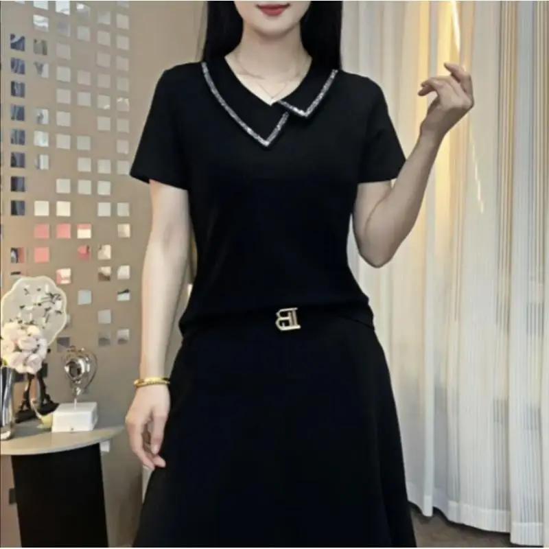 المألوف المرأة التلبيب الرقبة قميص الخامس الرقبة قصيرة الأكمام تي شيرت نمط غير رسمي الشيخوخة الحد الصيف وصول جديد