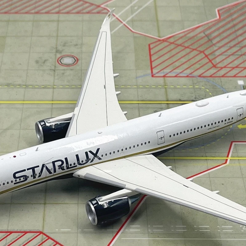 1:400 Scale Star Space Airbus A350-900 Aircraft B-58501 The Plane Model Alloy Die Casting Simulation Collection Toys Gifts