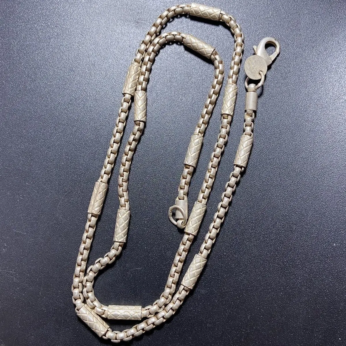 China retro personality Tibetan silver national wind is rising, ladies chain men's fashion decorative chain.