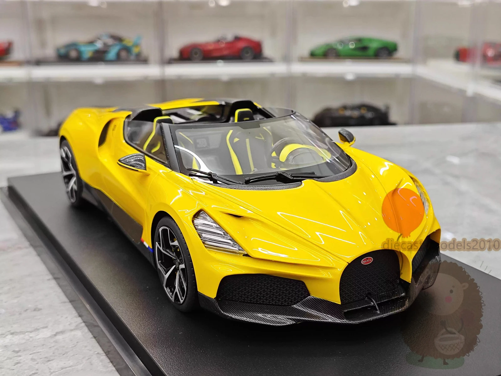 

Модель автомобиля Bugatti W16 Mistral из смолы, масштаб 1:18, Topspeed, желтая, для хобби, украшение, подарок