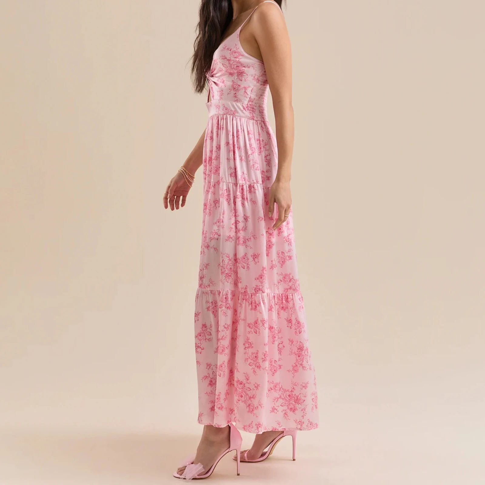 Combhasaki ผู้หญิงแขนกุดสายรัดปรับด้านหน้า Twist Hollow V คอดอกไม้พิมพ์ Smocked ฤดูร้อน Swing A-Line Cami ชุดยาว