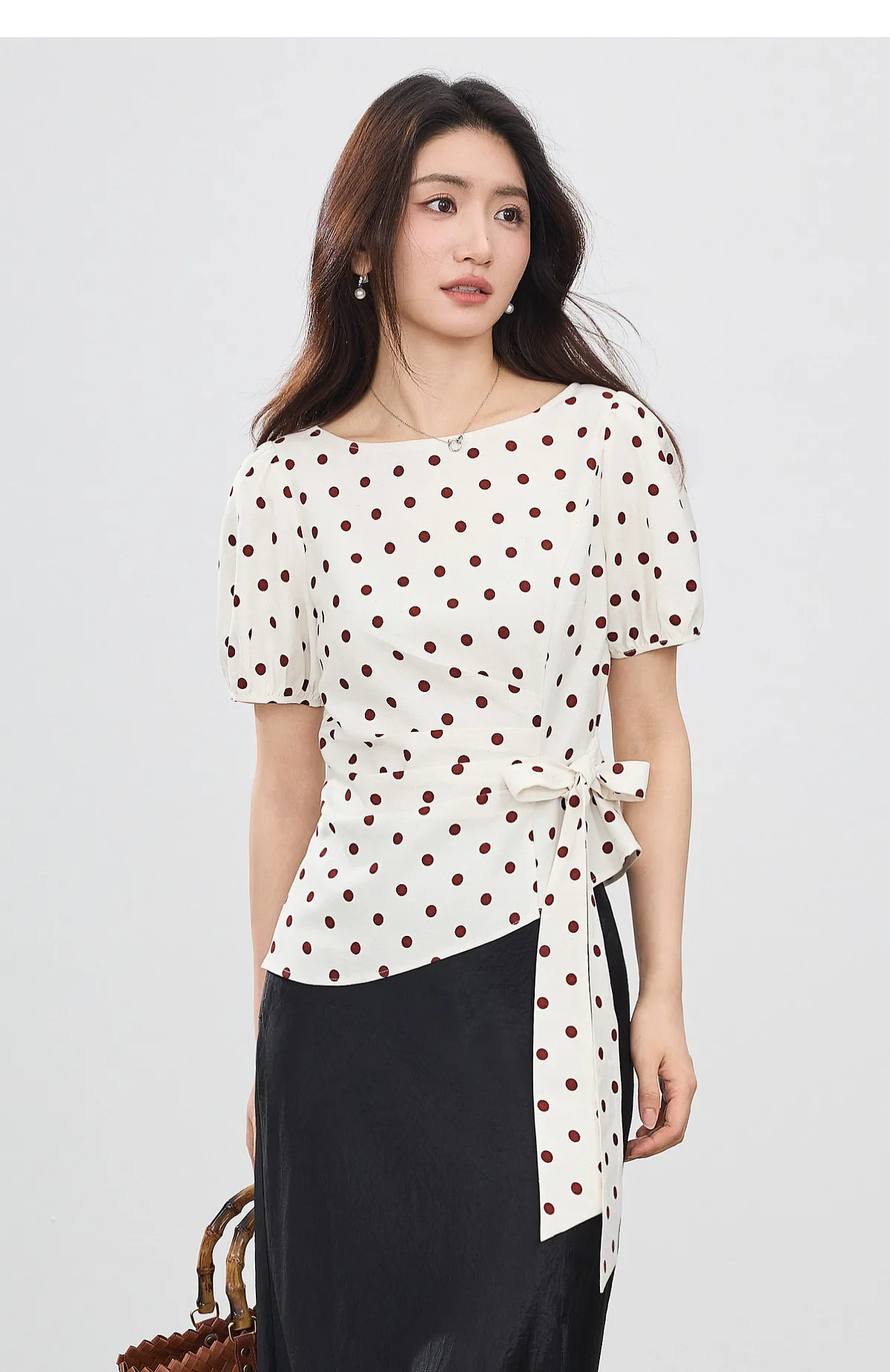 SENTUBILA Damenbluse 2026 Sommer Leinen Chiffon Polka Dot Rundhals Tailliertes Kurzarm-Oberteil 162VB7336 – Detail 16