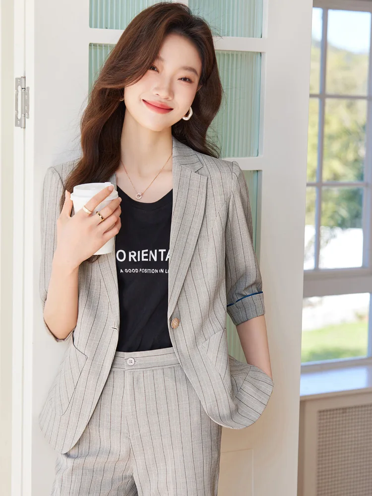 Blue striped business attire for women spring/summer2024New Commuting Fashionable Elegant Casual Blazer for Women
