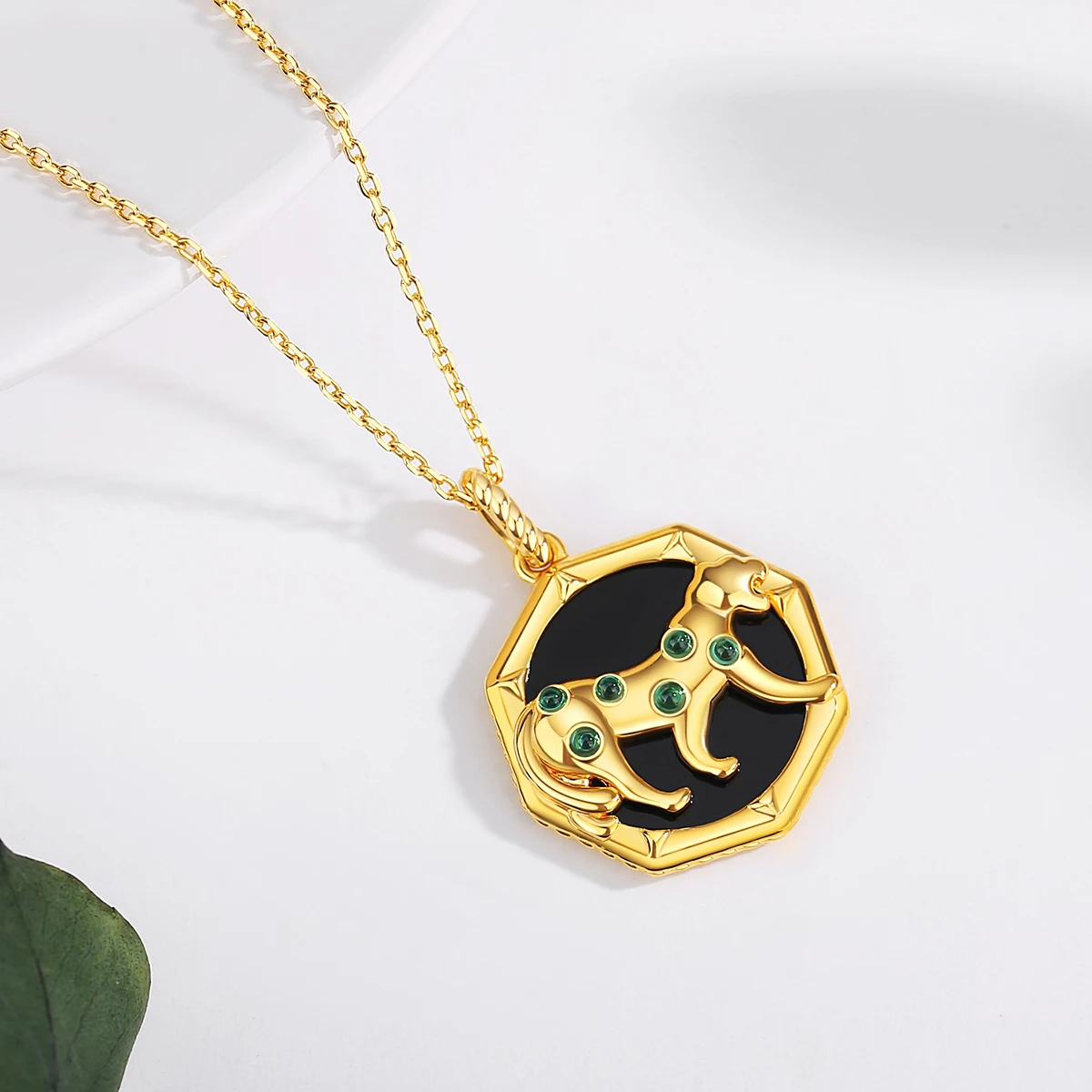 18K Gold black onyx Pendant leopard Necklace AU750 Niche Style Original Design for Women Party Anniversary Gift Fine Jewelry