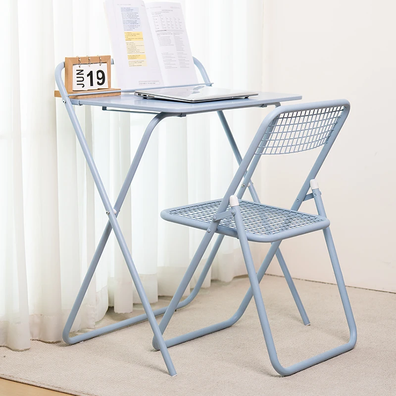 طاولة إسكندنافية بسيطة قابلة للطي، لون مستطيل، إطار حديدي بسيط، شرفة، طاولة صغيرة لمشاهير الإنترنت، طاولة ضيقة