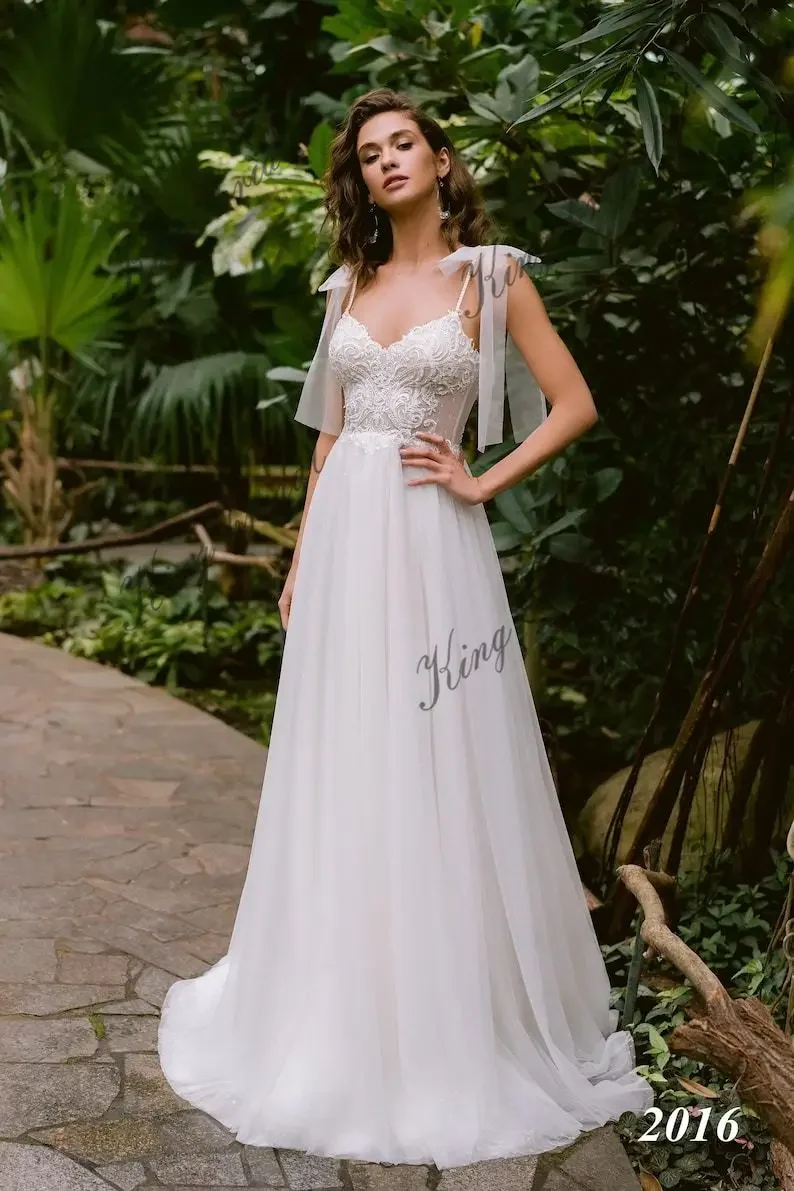 

Dotted Tulle Spaghetti Straps Wedding Dress A Line Lace Wedding Gowns Shoulder Bow Custom Bridal Gown simple Bridal Dresses