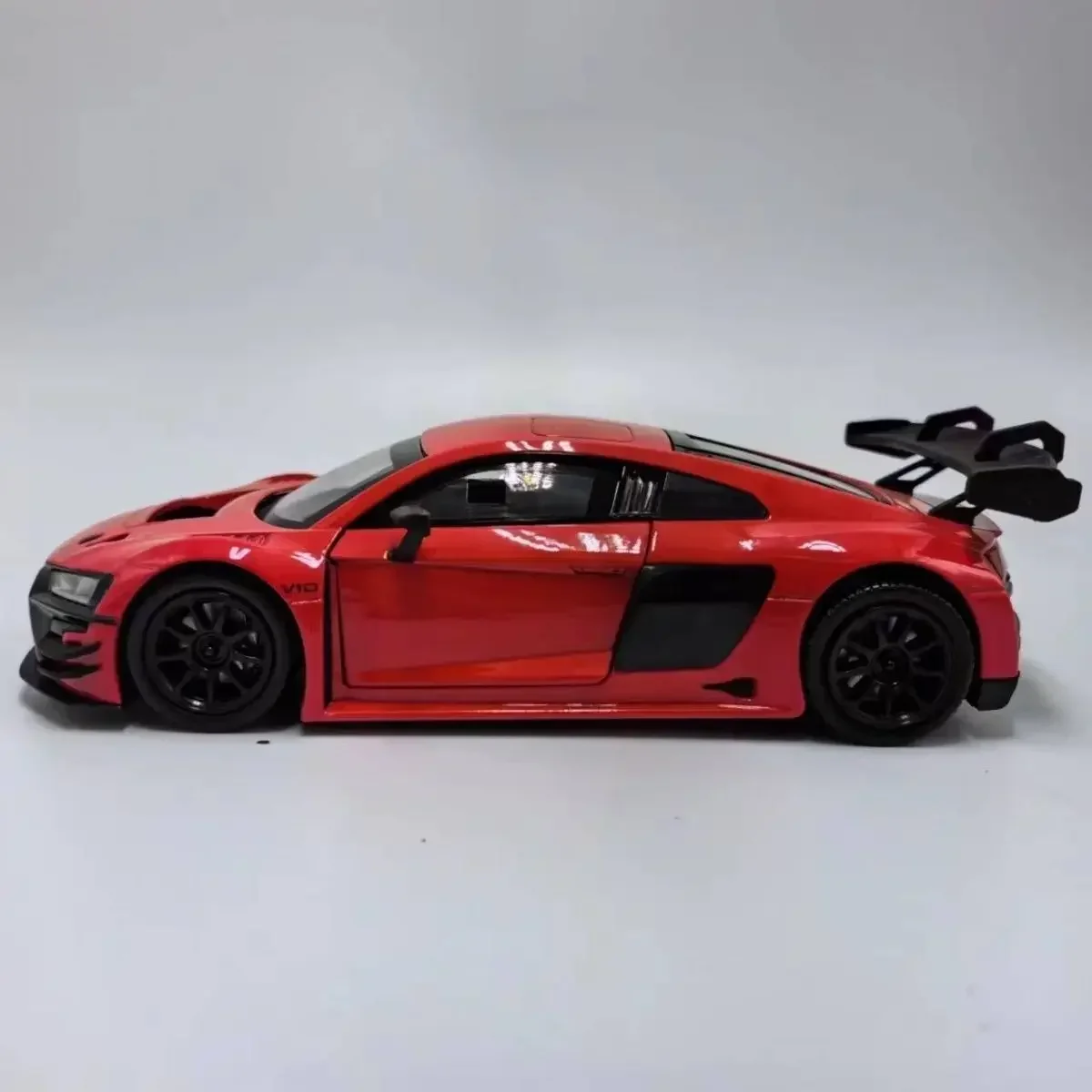 

R8 LMS GT3 Суперкар из сплава, автомобиль 1:24, литье под давлением и игрушечный транспорт, модель автомобиля, миниатюрная масштабная модель автомобиля, игрушки