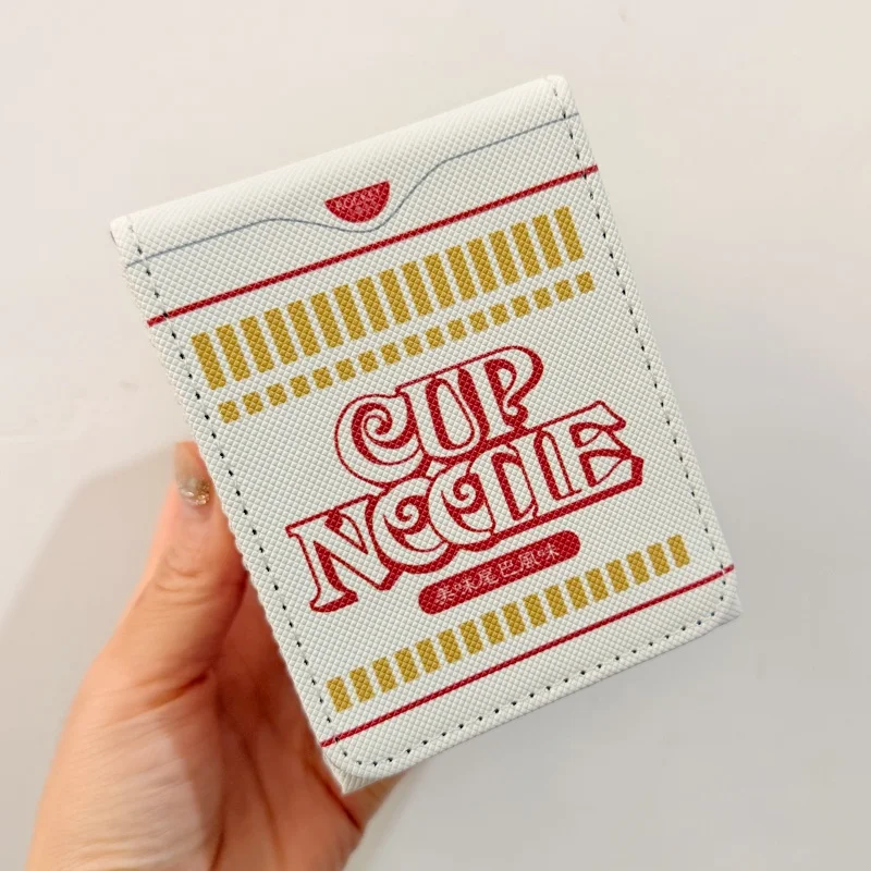 Anime Cartoon Slowpoke Cup Noodles Stil Kartenspiel-Box PU-Leder TCG Aufbewahrungskoffer für YGO One Piece Sammelkarten Spielzeug Geschenk