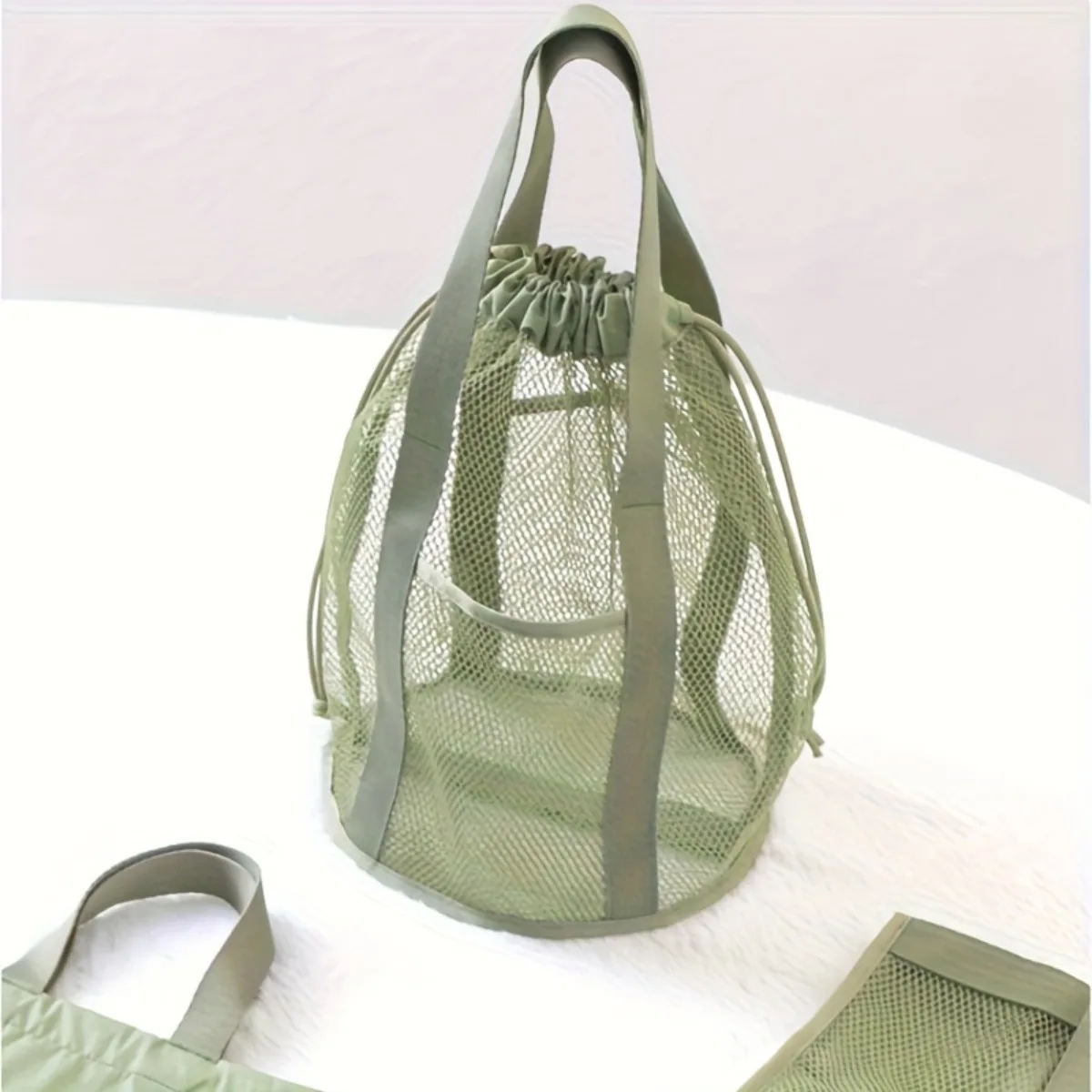 

Durable Nylon Drawstring Toiletry Bag Mesh Storage Pouch with Handle Multiple Pockets 4 Colors