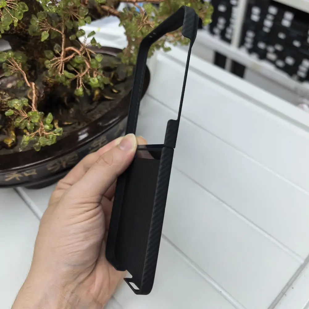 

Чехол из углеродного волокна для Samsung Z Filp 7, магнитный беспроводной защитный ультратонкий чехол для зарядки J4X7