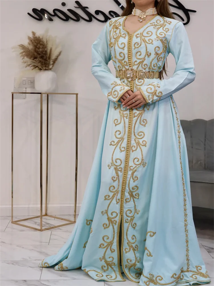 Elegant Dubai V Neck Long Sleeve Evening Dress Gorgeously Embroidered Floor Length Sweep Train Classic Muslim Wedding Outfits