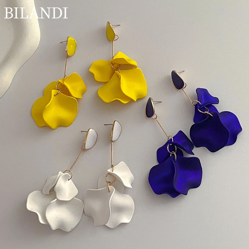 Bilandi Fashion Jewelry Big Flower Earrings Popular Style Modern Style White Yellow Blue Petal Long Drop Earrings For Women Gift