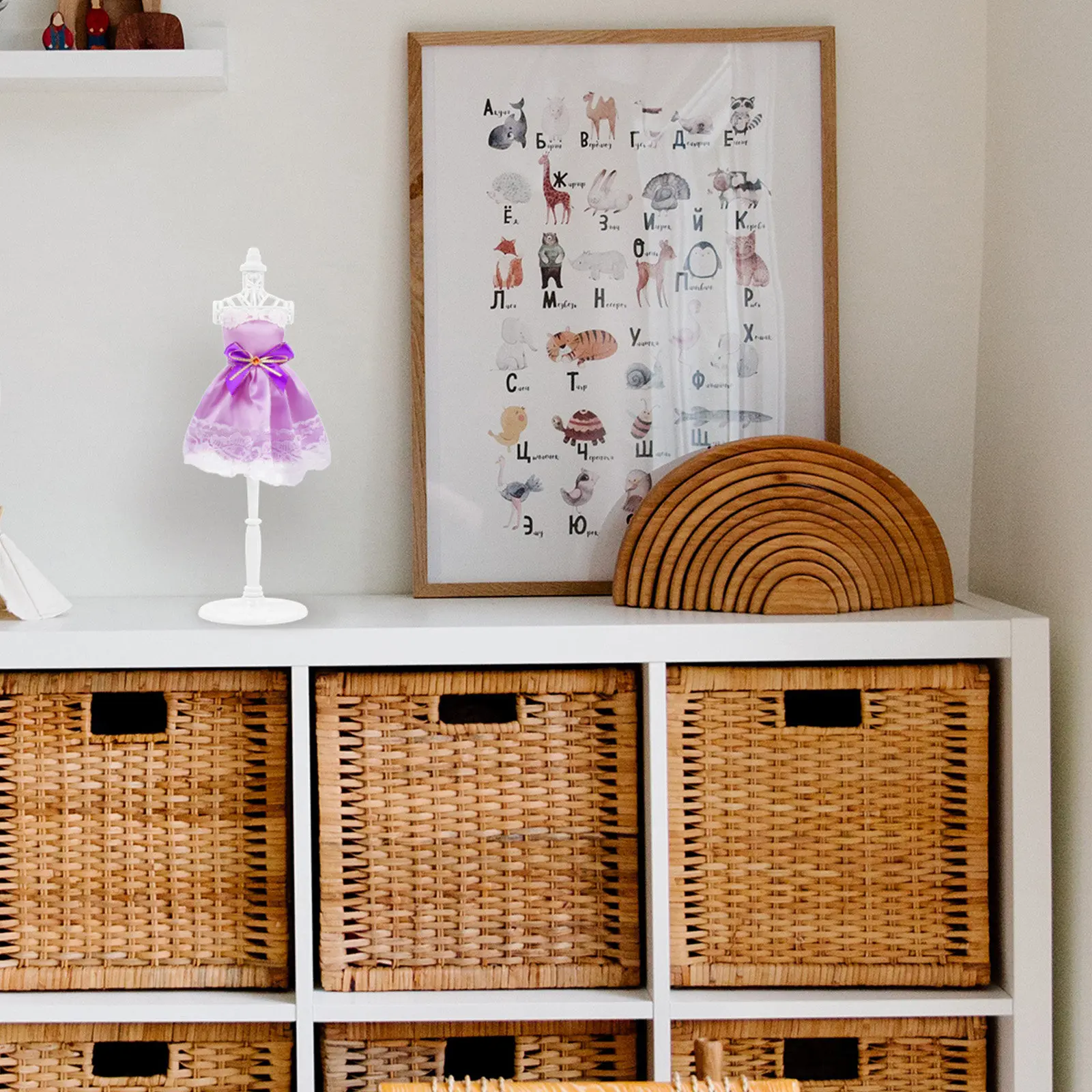 

6Pcs Mini Dress Form Stand Small House Accessory Lifelike Skirt Display Rack Compact Half-Length Clothing Holder