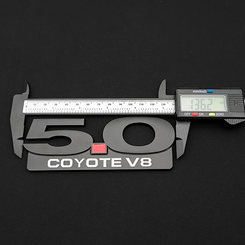 ملصق سيارة معدني ثلاثي الأبعاد شعار 5.0 COYOTE V8 مصبغة شارة أمامية شعار الجذع الخلفي شارات لفورد موستانج GT فالكون تورينو Fairlane