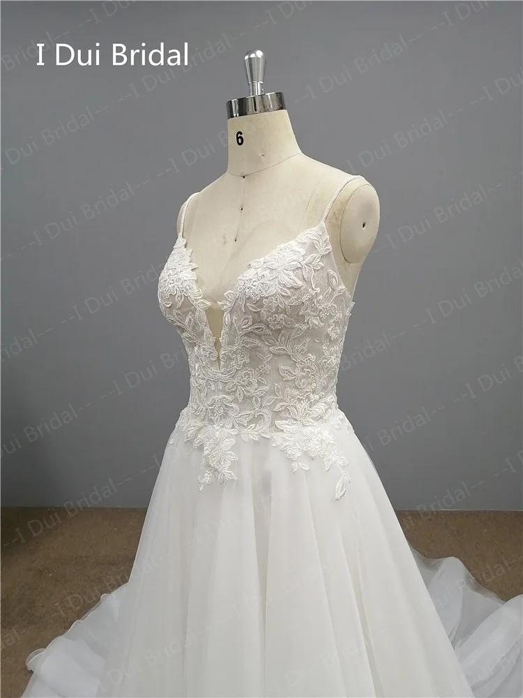 Uma linha espaguete cinta vestido de casamento com apliques de renda vestido de noiva fábrica foto real atacado