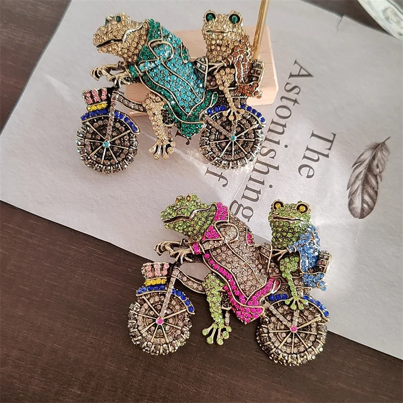 Fashionable Personality Retro Cute Rhinestone Frog Prince Bicycle Men'S And Women'S Brooch Versatile Temperament Jewelry