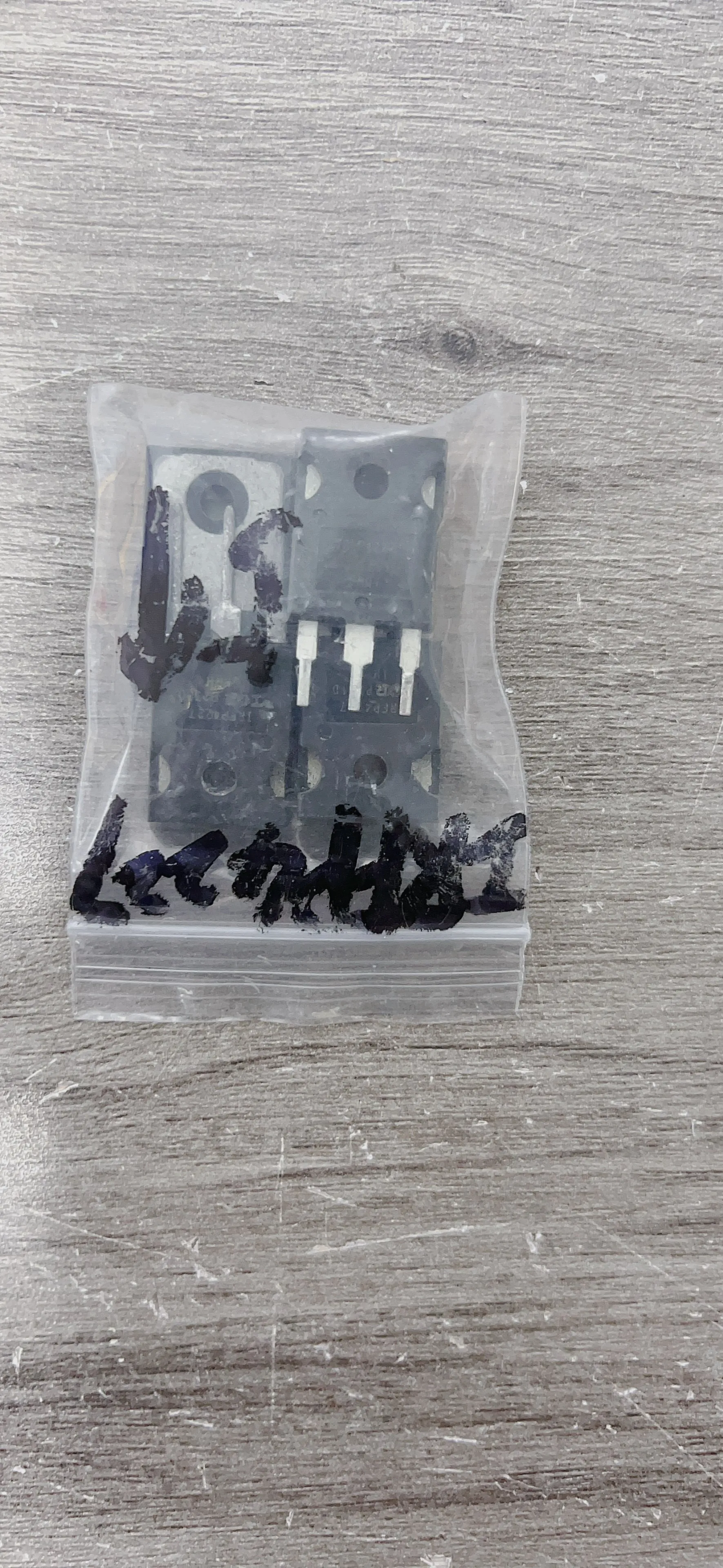 

Оригинальный код, разобранная полевая трубка IRFP4227 130A 200 В, высокий ток, гарантия качества, 5 шт.-1 лот