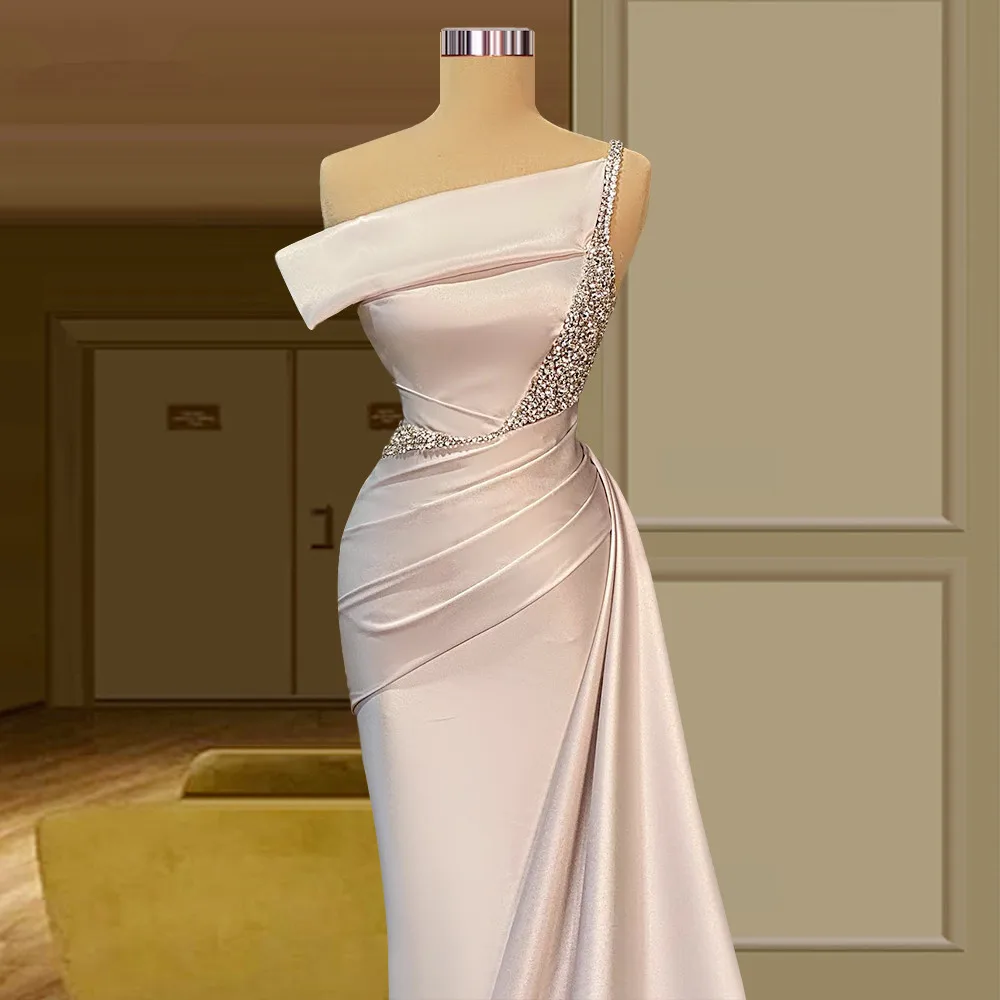 Haute Couture พรหม Mermaid หนึ่งไหล่ลูกปัดยาวดูไบซาอุดีอาระเบียชุดราตรีชุดราตรี Robe De Soiree ที่กําหนดเอง