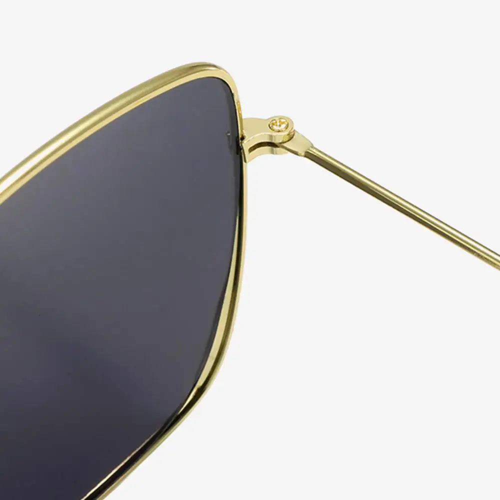 Vintage Versatile Metal Square Sunglasses Large Frame Korean Style Ocean Lens Shades Pink Hippie Glasses for Women & Men