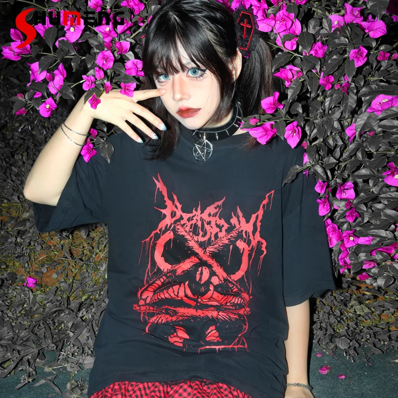 

Y2k Готическая темная модная футболка, Популярный Уличный Топ в стиле хип-хоп и рок, Универсальный женский топ с коротким рукавом, свободная эстетичная одежда в стиле панк