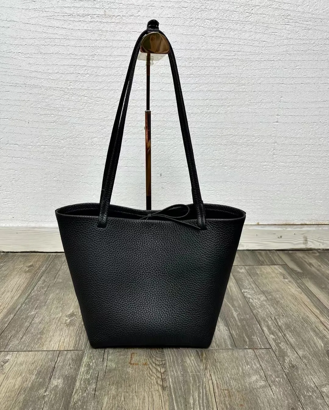 

Soft Commuter Tote Bag for Women High-End Row Wind Lady's Park Tote Tee Handbag Daily Use op Bag