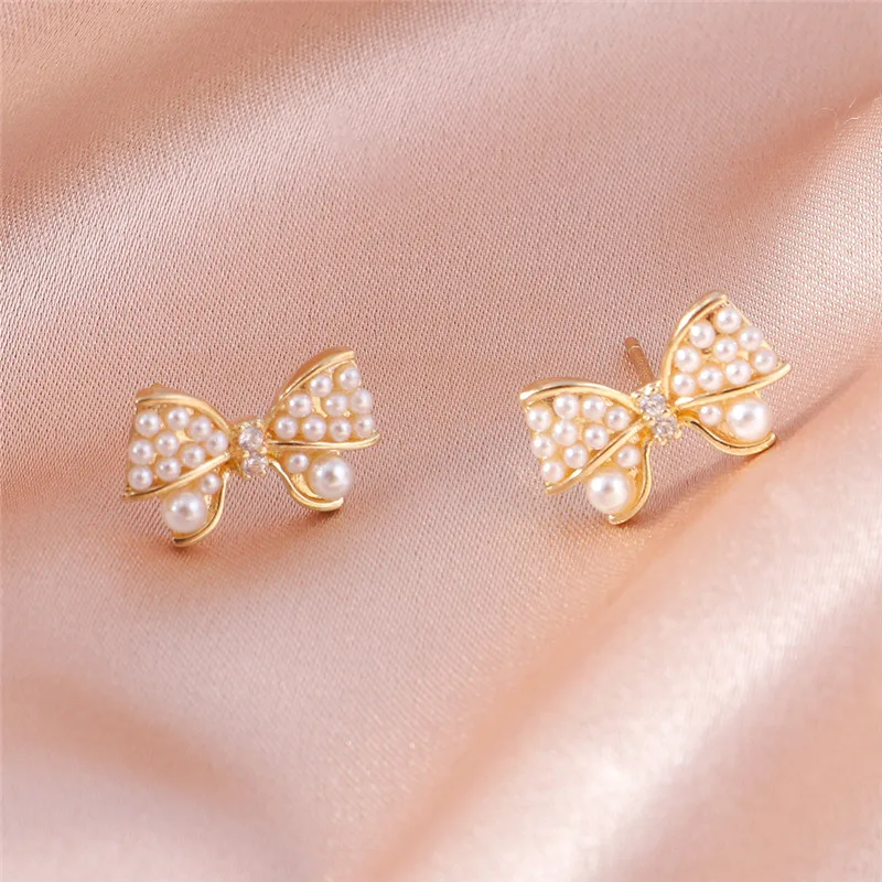 Aihua Niedliche Elegante Schleifen-Ohrstecker, Zarte Damen-Ohrringe mit Vollbesatz aus Perlen und Zirkonia, Modeschmuck-Accessoires – Detail 5