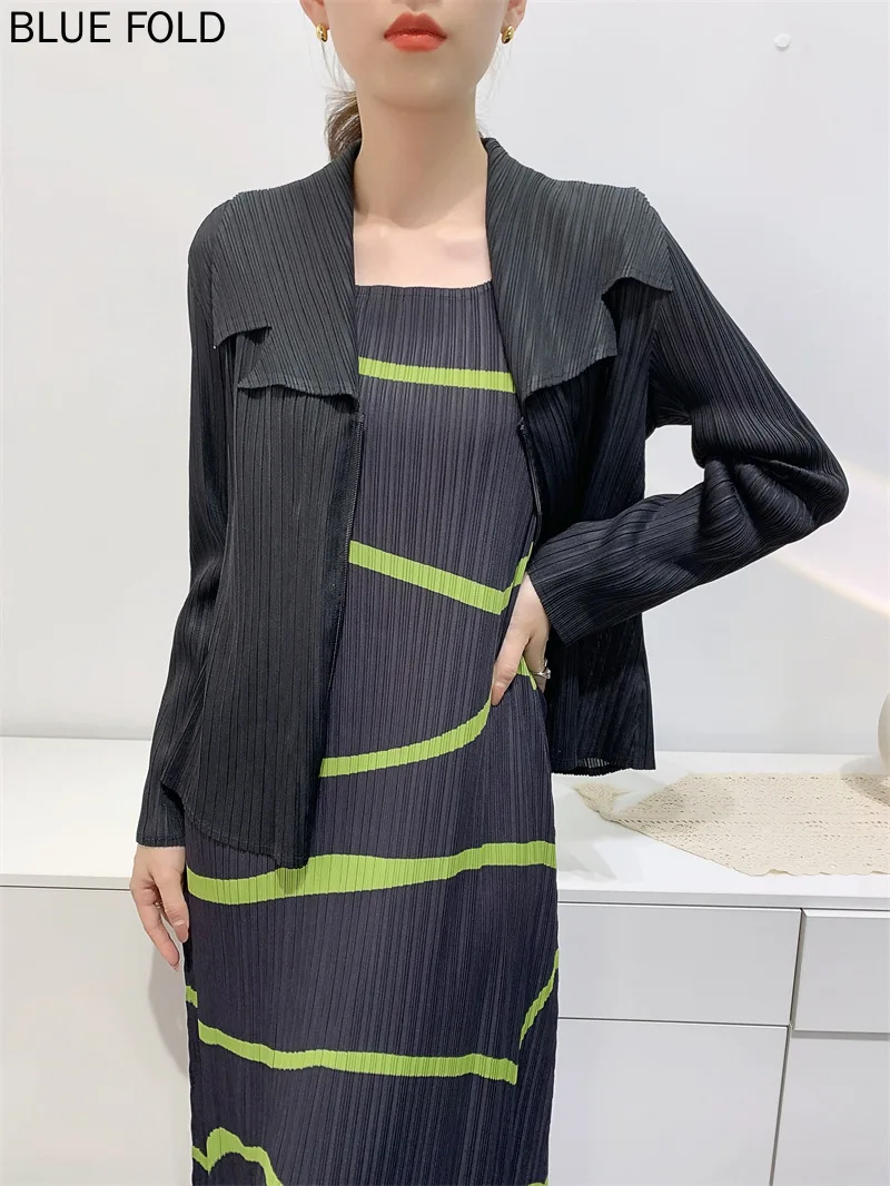 MIYAKE PLEATS-Women's Pleated Zipper Coat Long Sleeve Clothes Comfortable Leisure Style Niche Doll Collar Cardigan Spring Autumn