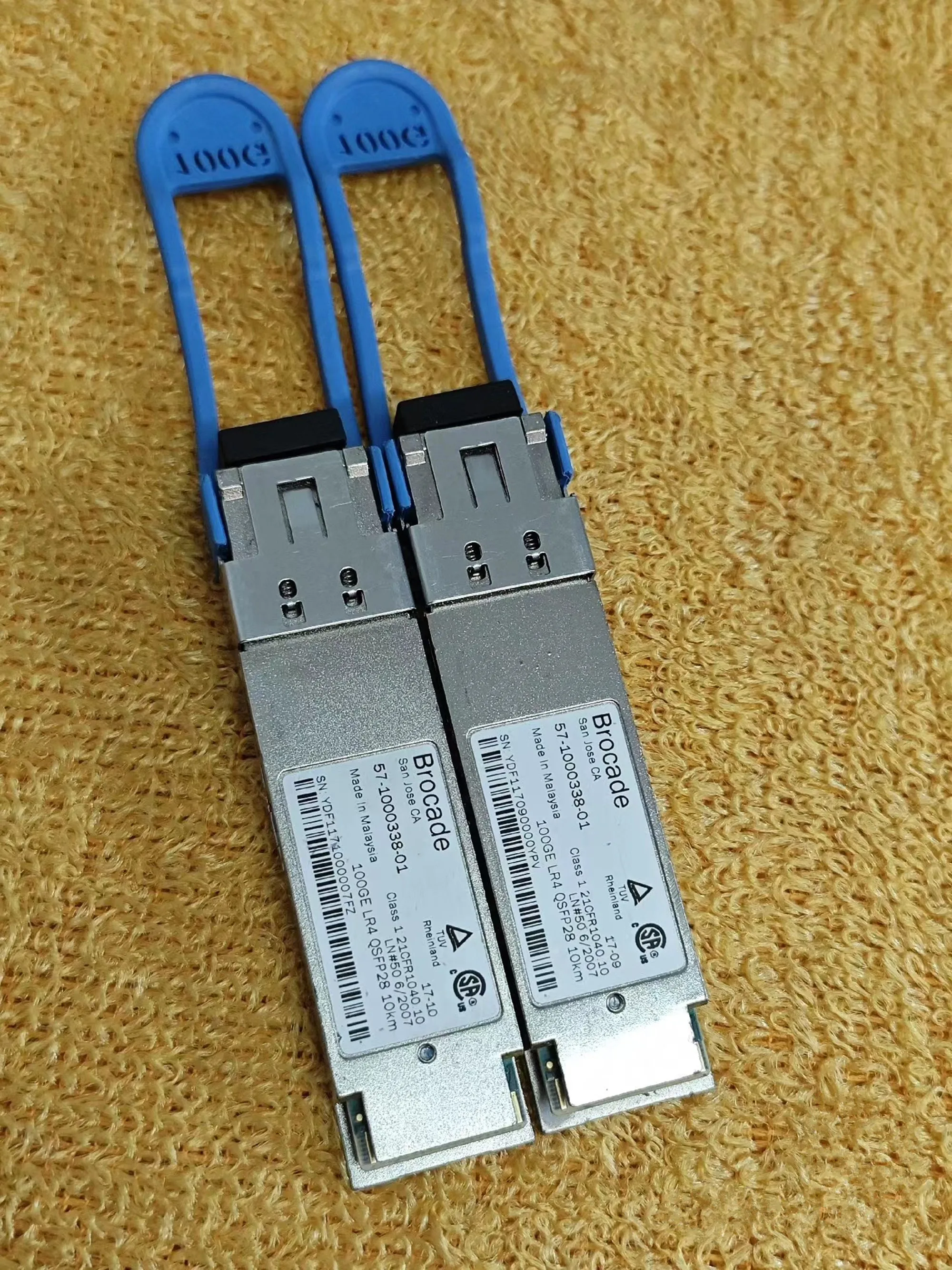 

1PCS/Brocade QSFP28 100g 10km Transceiver Switch 57-1000338-01 Brocade Fiber Optical QSFP 100GB LR4